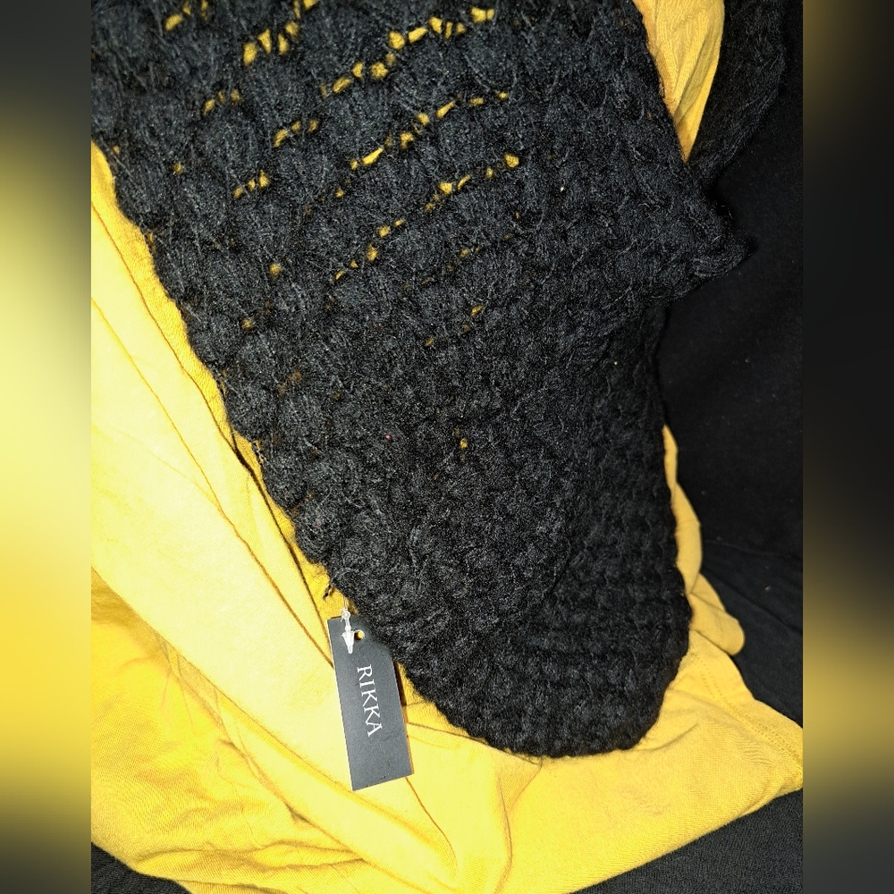 NWT Rikka Infinity Scarf - Picture 4 of 4